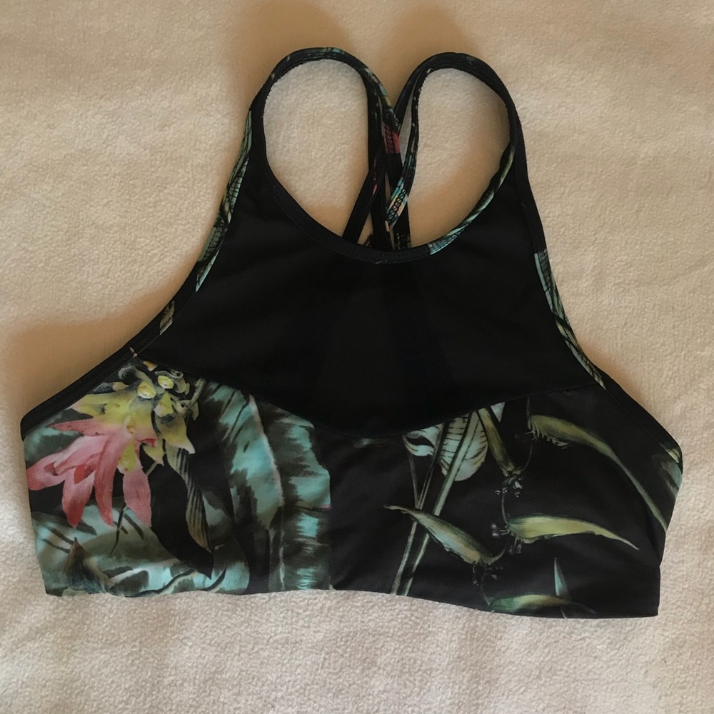 Stone fox sports bra